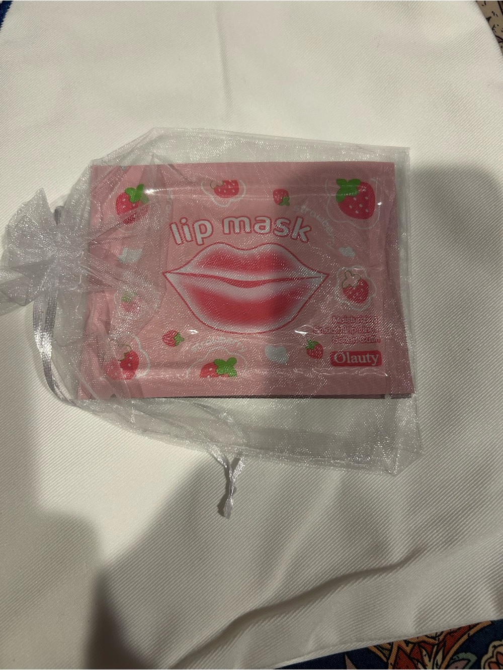 Strawberry Lip Mask - Pink Hydrating Lip Treatment - Picture 6 of 7